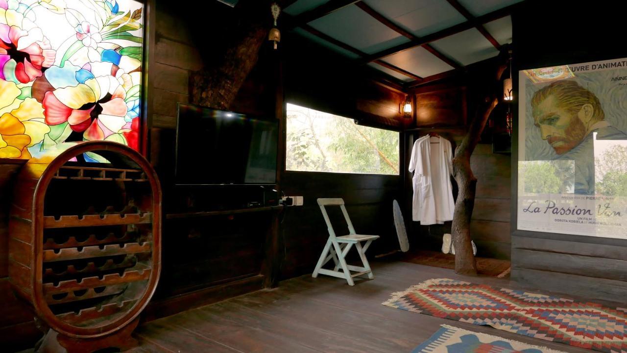 Sur La Resort